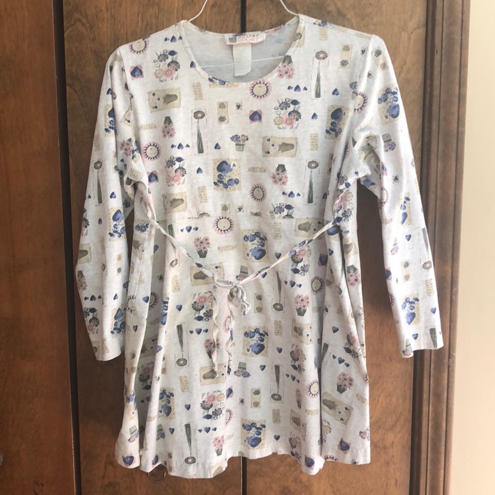 Cute maternity shirt